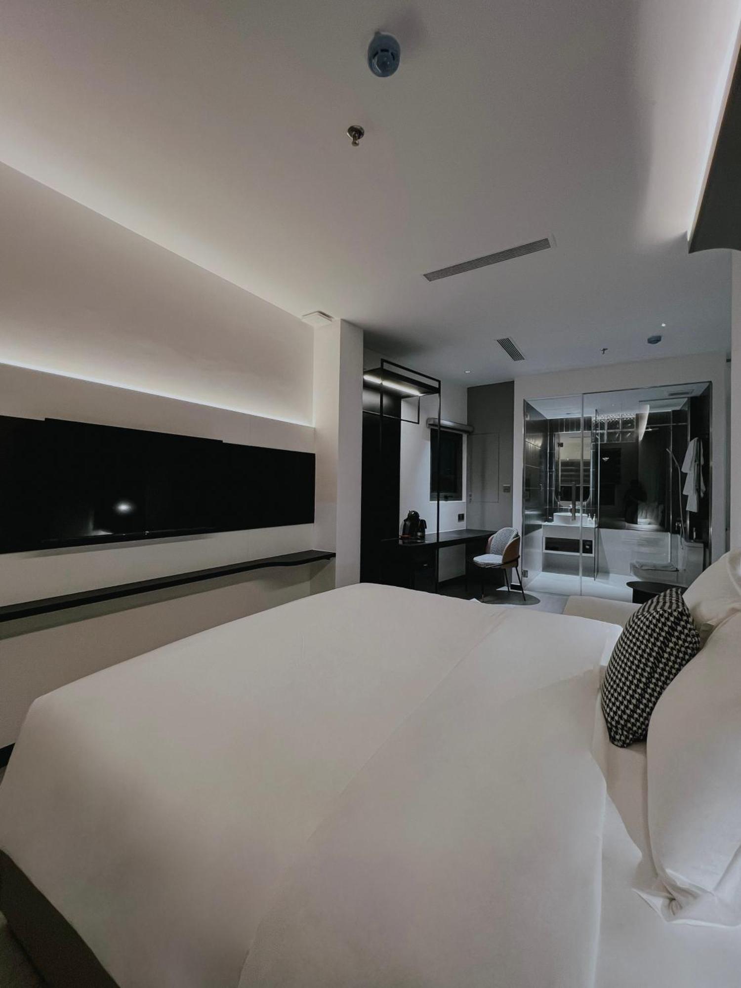 הו צ'י מין סיטי The Concept Hotel Hcmc- District 1 מראה חיצוני תמונה