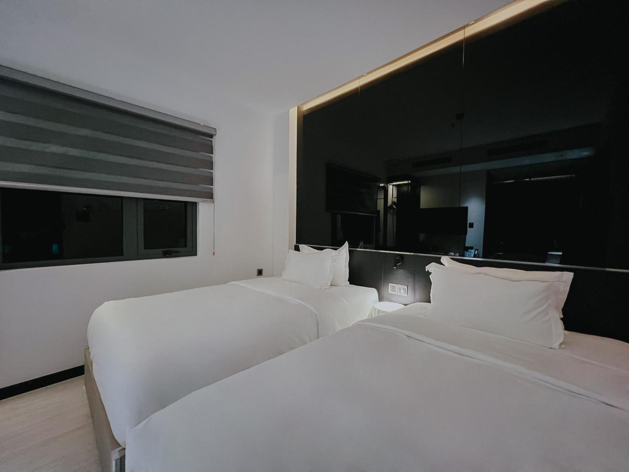 הו צ'י מין סיטי The Concept Hotel Hcmc- District 1 מראה חיצוני תמונה